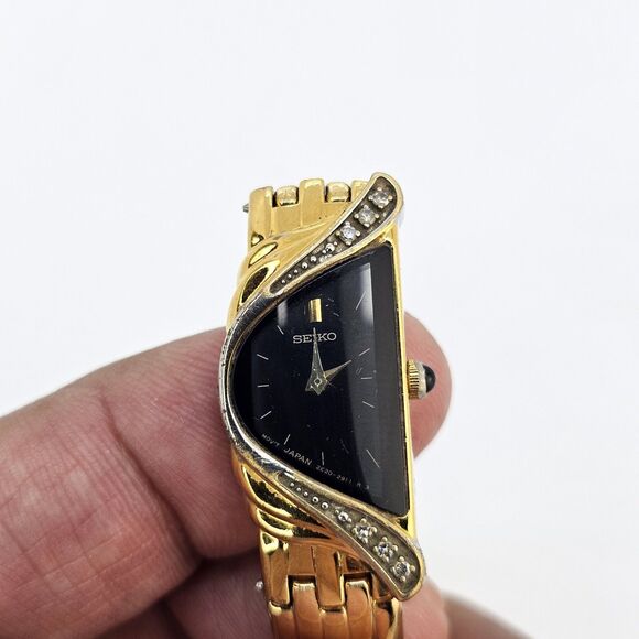 VTG Seiko Half Moon Women\'s Watch 14MM Black Dial Gold Band 6\